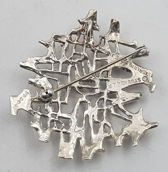 Hovedbilde Anheng/brosje av Studio Else & Paul